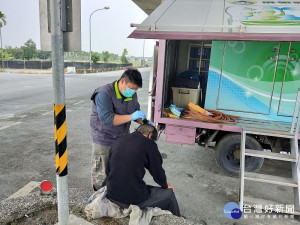 屏東行動沐浴車免費供街友清潔　服務暖心有尊嚴