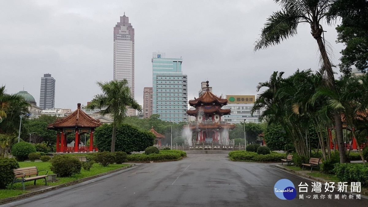 水氣仍多各地有雨　東北季風增強北部天氣轉涼