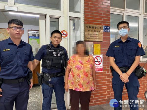 遭詐婦人前往北港派出所感謝警員宋信宏、吳宗翰及實務訓練生龔柏方等人的協助，才順利保住辛苦的血汗錢。