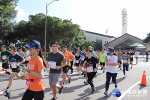 長庚大學運動會暨親子日      異國風味美食飄香