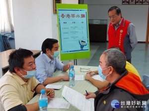 榮服處長林火土到場關心媒合活動面試狀況