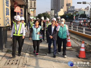 高雄民族陸橋機車道拆除　平面車道通車