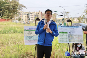 視察鳳山日照社福多功能中心預定地　陳其邁：打造友善安居環境