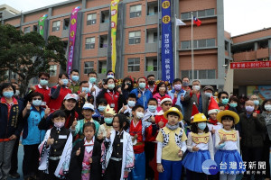五股區更寮國小5日舉行校慶運動會暨老舊校舍整建工程啟用典禮，市長侯友宜親自蒞臨主持 