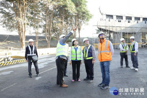 關心施工進度　張麗善視察竹圍大橋復建工程