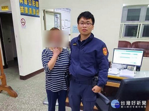 飛沙所警員何忠翰熱心關切路旁民眾，進而拆穿慣用詐騙伎倆，保住民眾的辛苦錢，深獲肯定與讚許。