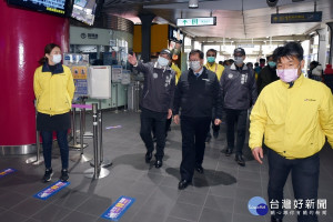 桃園市長鄭文燦前往桃園機場捷運A18高鐵桃園站，視察「桃捷A18站跨年疏運及防疫整備情形」。