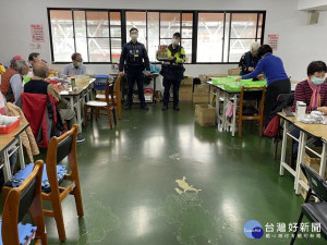 機車族雨天夜間騎車　士林警分局呼籲應隨時注意車前狀況