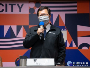 市長表示，滾動檢討防疫對策，除每週三於市政會議舉行防疫專案報告外，將於每週一加開防疫專案會議，以高標準防疫，讓市民安心

