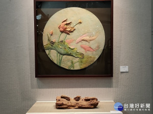 將勤補拙-黃媽慶木雕個展作品。圖／記者鄧富珍攝