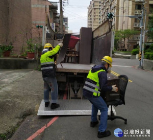 讓市民安心過好年，桃環局加班清運大型傢俱與家戶垃圾

