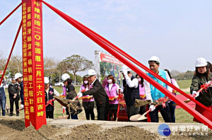 打造友善休憩場所　苗栗貓裏喵親子公園地景遊戲場、滑輪溜冰場開工