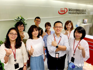 勞工局為獎勵企業辦理友善家庭暨工作平等措施，針對企業提供勞工優於法令的措施提供現金獎勵金，最高給予5萬元 