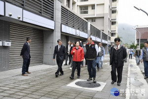 花蓮青年住宅預計五月交屋　徐榛蔚視察公共設施