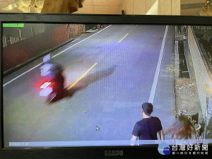 林男從大馬路繞進村莊小路被監視器拍下／陳致愷翻攝