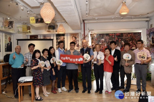 南投文化局舉辦文學是門好生意展。（文化局提供）