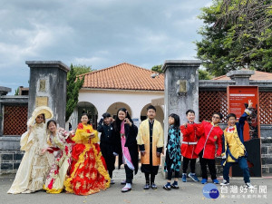 淡古在4/25（日）封街辦「英日快閃時空小徑」，請來國小生「集體穿越」來助陣