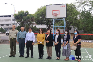 國防部、南投縣後指部、馬立委等會勘教保中心。（記者扶小萍攝）