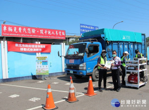 環保局和交通部臺北區監理所共同合作，全國首創「大型柴油車安全與排煙二合一檢驗」便民服務