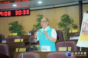 ▲桃林鐵路大坑段開放機車通行，劉勝全議員：抒解車流提供上班族便捷。(圖/市議會提供)

