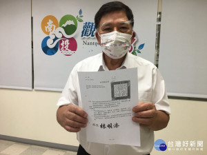 指揮官陳正昇說請業者配合。（記者扶小萍攝）