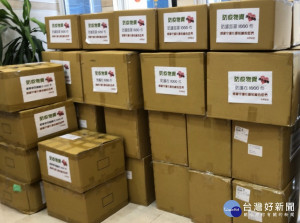 板橋慈惠宮捐贈新北市政府消防局147萬5,000元購置防疫物資