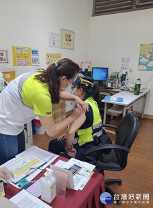 仁愛警施打疫苗