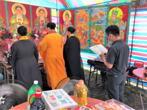 集集鎮第一公墓起堀遷葬前破土祈福法會。