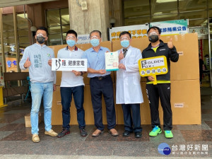 謝志忠議員牽線民間捐贈1600個防護面罩挺中榮