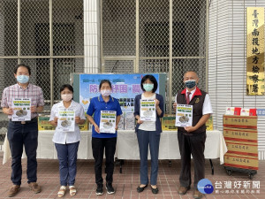 南投地檢署關懷受保護管束人生計特予行銷更生人產品。（地檢署提供）