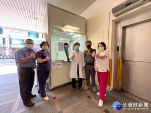 永豐餘投控捐贈正壓採檢亭，抗疫防疫再添利器