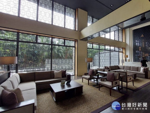 淡水蘊泉莊飯店提報的疫苗施打名單當中，疑似夾帶人員名不符實，涉嫌偽造文書，企圖使公務人員登載不實，遭新北市觀旅局移送士林地檢署偵辦