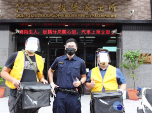 咖啡送暖敬警行動，首站來到板橋派出所，給第一線防疫同仁補給能量，讓基層員警能夠安全健康