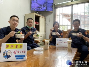 慰勉警防疫辛勞、警政署長元氣便當送暖、集集警暖胃更暖心。