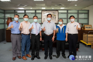 林明溱感謝廖陳二人對地方奉獻良多。（縣府提供）