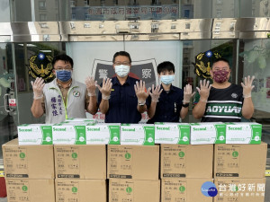 桃議員楊家俍結合地方公益團體捐贈防疫物資，助警安心防疫

