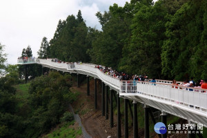 清境觀景步道13日起開放。（記者扶小萍攝）