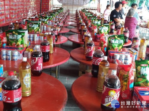 今年各宮廟普度規模縮簡，但愛心不減