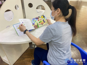 文化局舉辦親子蔬果繪本英語闖五官歡迎報名。（文化局提供）