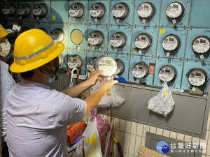 針對住宅區經營按摩業實際上從事性交易之店家，新北市祭鐵腕執行斷水斷電處分，維護民眾居住安寧及安全