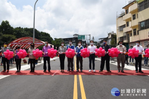 投151乙拓寬工程2日熱鬧通車。（縣府提供）