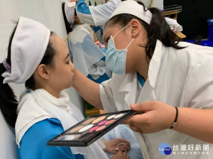 為照顧受疫情影響且有經濟需求的建教生，全國首創推出「新北建教生專業力UP精進方案」三部曲