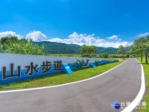 鶯歌區與桃園交界處的新秘境鶯歌山水步道，位於大漢溪左岸有日落步道的美稱