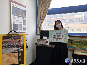 淡水分館推「用英文遊淡水」線上課程與走讀活動，讓大家可以學習如何用英文向外國人介紹淡水，同時還能認識在地文化接軌國際 