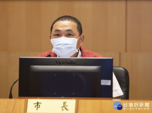 新北市長侯友宜今(22)日主持市政會議