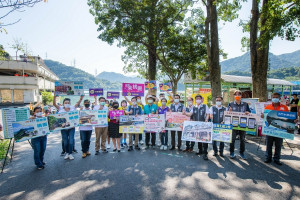 推動疫後旅遊暖身及振興計畫，桃園市長鄭文燦視察「石門水庫遊艇」、「龍潭大池天鵝船」水域計畫。