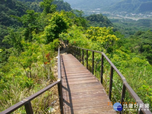 九九峰森林步道建置十年已老舊待修。（南投林管處提供）