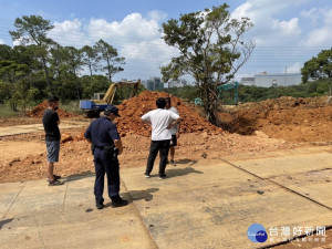 男子山區違規傾倒廢棄土，龍警積極查緝送辦