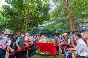 中壢區元生國小舉行創校20週年校慶活動，桃園市長鄭文燦、桃園市議會議長邱奕勝、民意代表、地方仕紳共同揭牌。
