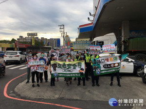 10月交通安全月，中壢警交通宣導快閃活動